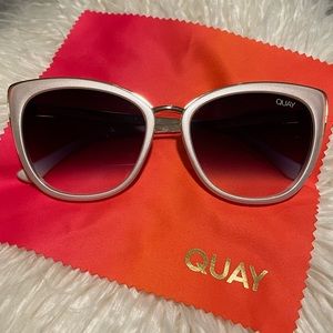 Quay Honey sunglasses in pearl